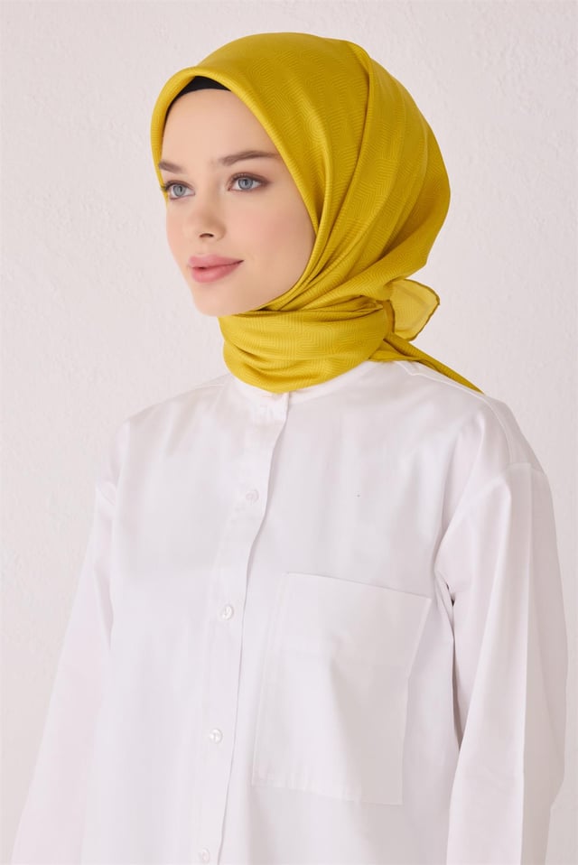 Yağ Yeşili Geometrik Desen %100 Twill İpek Eşarp 4055 - 84