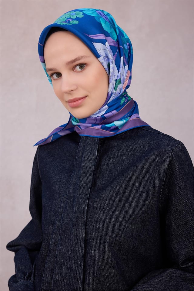 Mavi Mor Çiçek Desen %100 Twill İpek Eşarp 4219 - 57