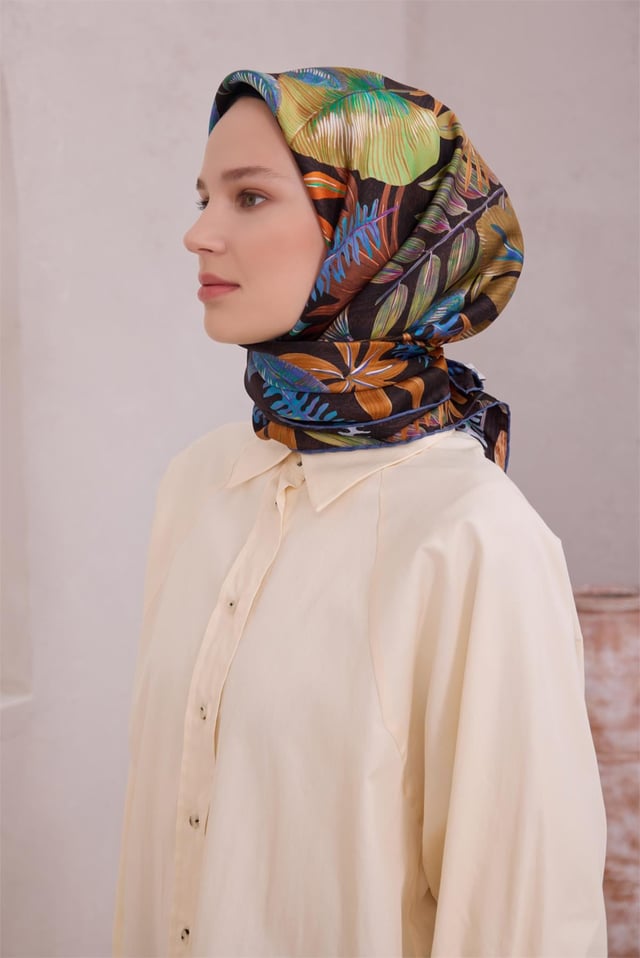 İndigo Çiçek Desen %100 Twill İpek Eşarp 4225 - 04