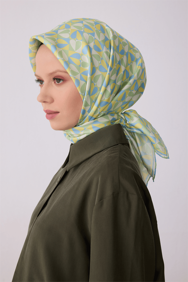 Çok Renkli Obje Desen %100 Twill İpek Eşarp 4322 - 80