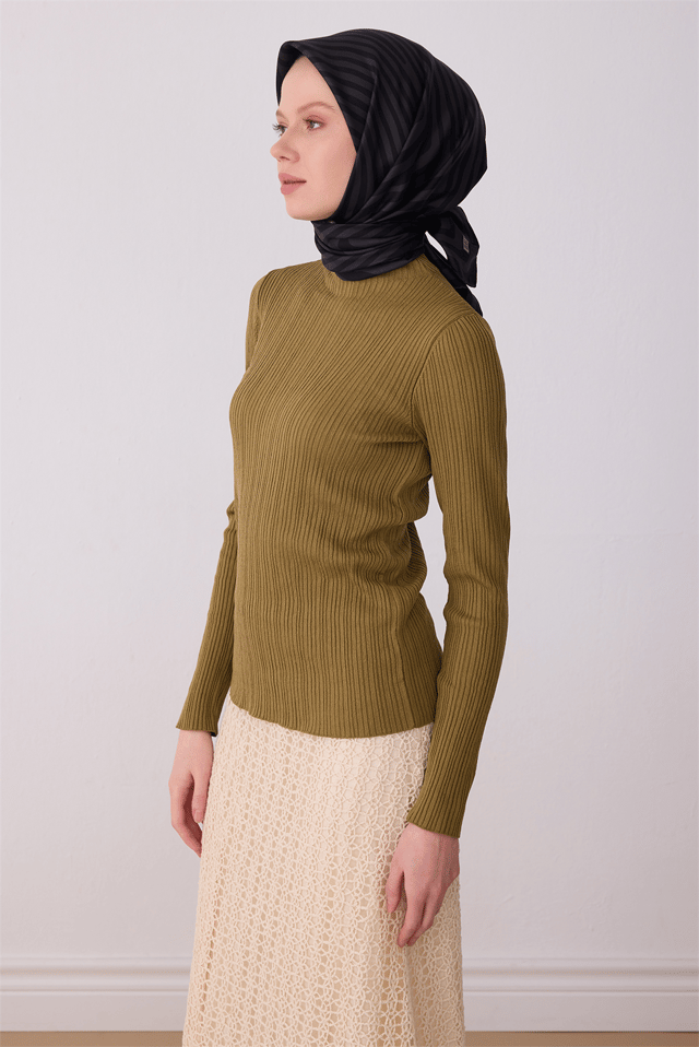 Siyah Geometrik Desen %100 Twill İpek Eşarp 4325 - 84