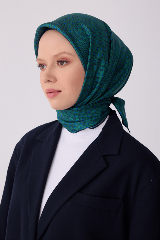 Yeşil Klasik Desen %100 Twill İpek Eşarp 4317 - 85