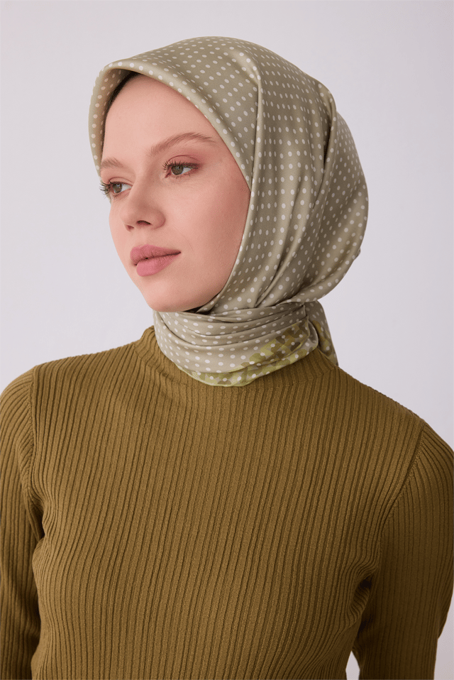 Yeşil Klasik Desen %100 Twill İpek Eşarp 4326 - 85