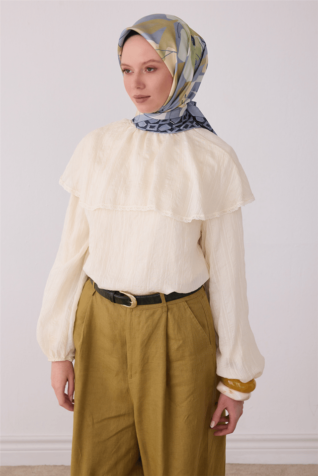 Mavi Çiçek Deseni %100 Twill İpek Eşarp 4426-53