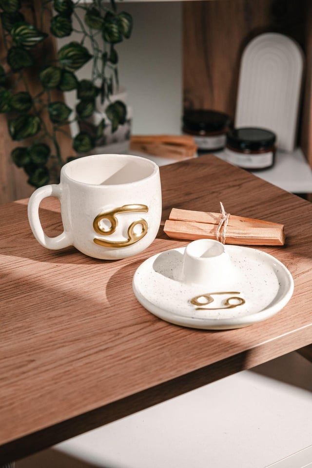 Yengeç Burcuna Özel El Yapımı Palo Santo Tütsülük ve Kupa Seti (2 adet Palo Santo dahil)