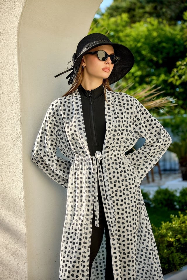 Beyaz-Siyah Monogram Desenli Pareo Kimono