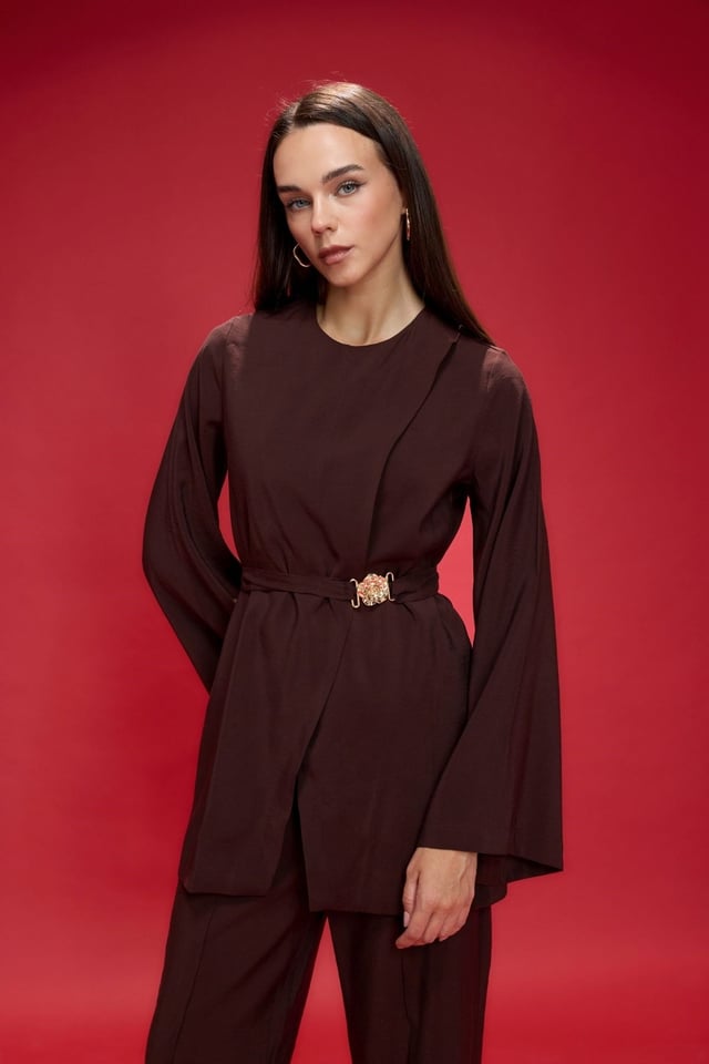 Kahverengi Rubus Gül Kemer Detaylı Pantolon Takım
