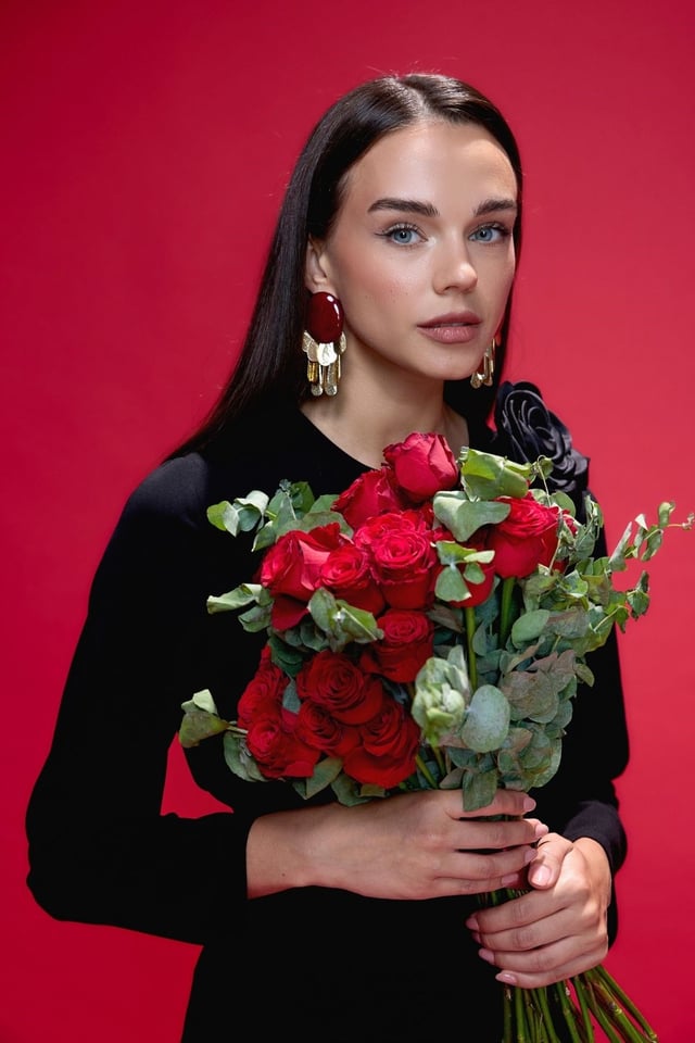 Siyah Alba Şal Detaylı Bluz