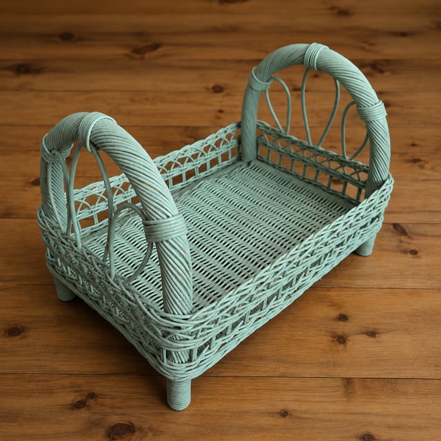Twiggy Bed Yeşil Rattan Yenidoğan Fotoğraf Çekim Yatağı