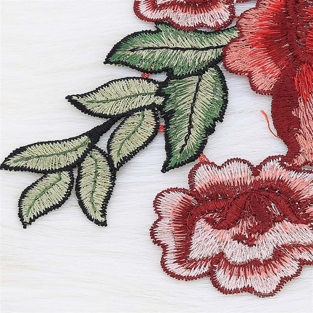 Çiçek Motif Nakış Dantel