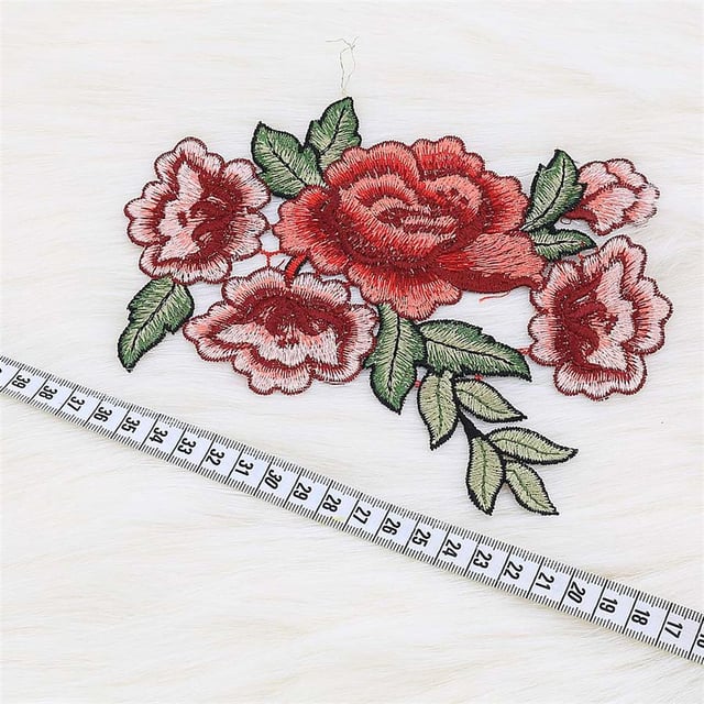 Çiçek Motif Nakış Dantel