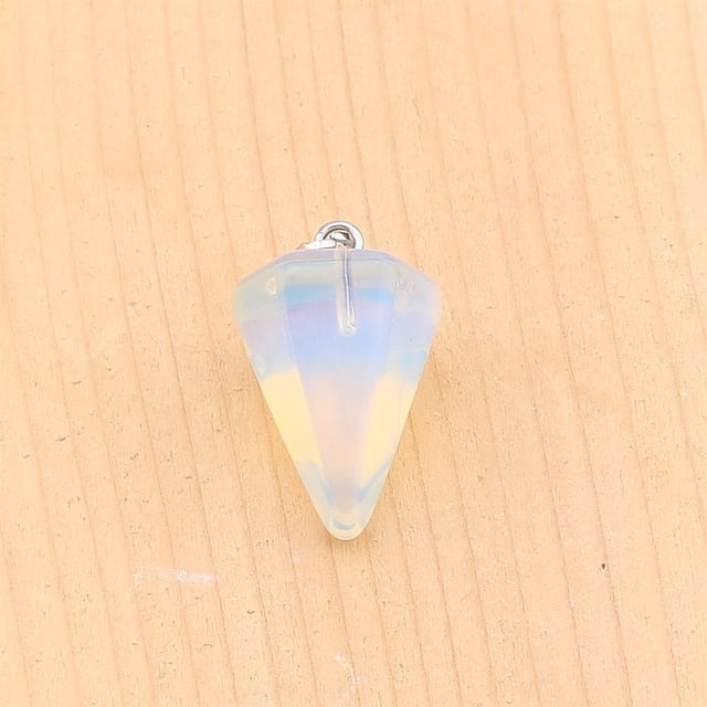 Konik Piramit Opal Kolye Ucu