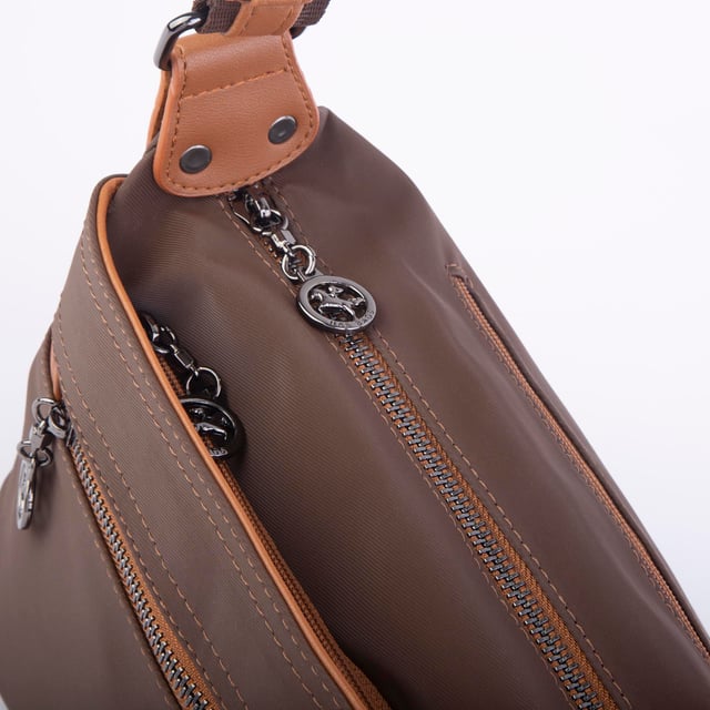 Nas Bag Kadın Salaş Çok Gözlü Çapraz Çanta Kahve Taba  Buzzy ( en :30cm x boy: 20 cm )
