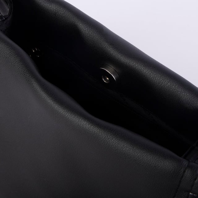 Nas Bag Kadın Zincirli Büzmeli Çıtçıtlı Omuz ve Çapraz Çanta Siyah Dona 