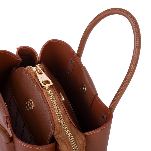 Nas Bag Mini Çiçek Charmlı Kadın  Şık El ve Çapraz Çanta (en 25 cm ;boy 22 cm ) Taba