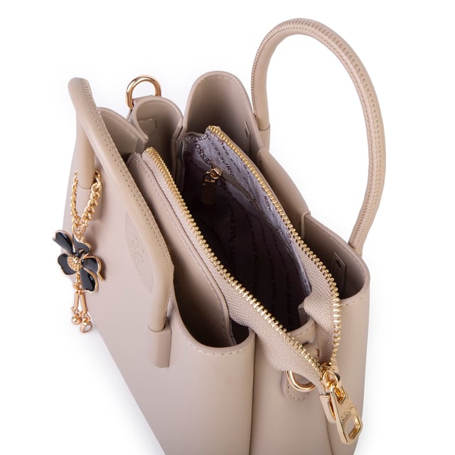 Nas Bag Mini Çiçek Charmlı Kadın  Şık El ve Çapraz Çanta (en 25 cm ;boy 22 cm ) Kum