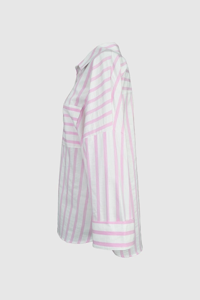 Pembe Çizgili Beyaz Gömlek