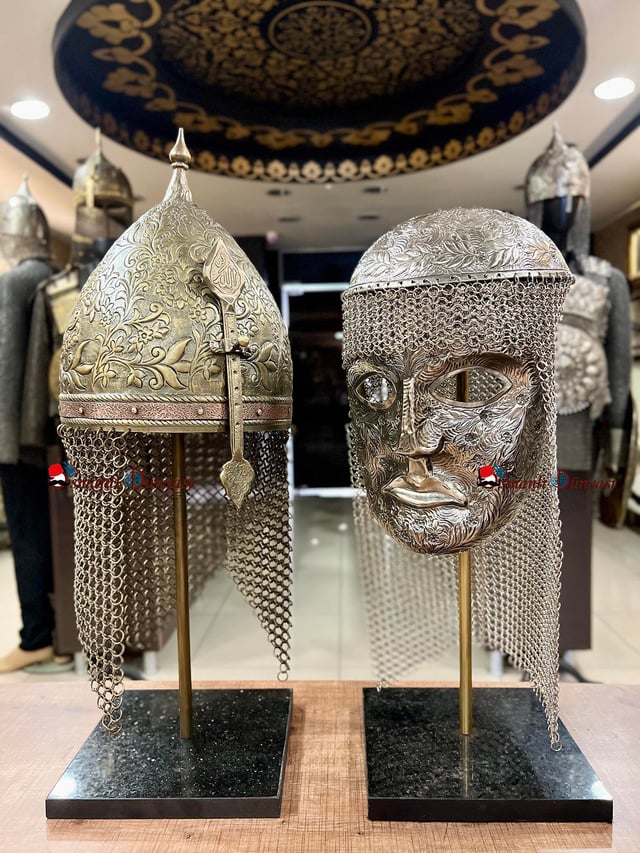 Kral Richard  Karşı Selahaddin Eyyübi Miğferi