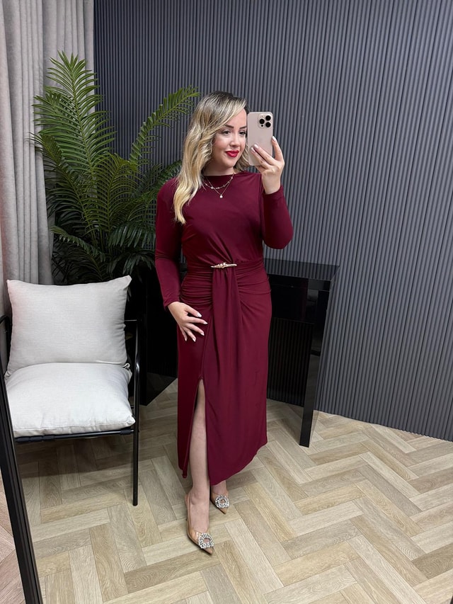 Almira Gold Detaylı Vatkalı Elbise Bordo
