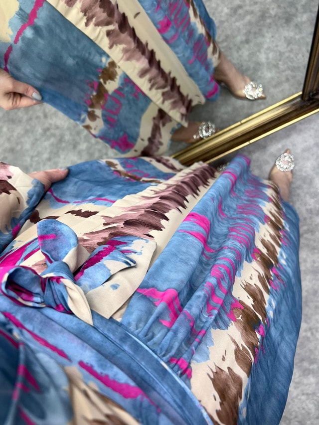Batik Desen  Anvelop Tasarım Şifon Elbise