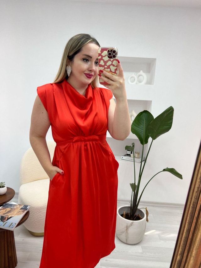 Degaje Yaka Vatkalı Oranj Saten Elbise