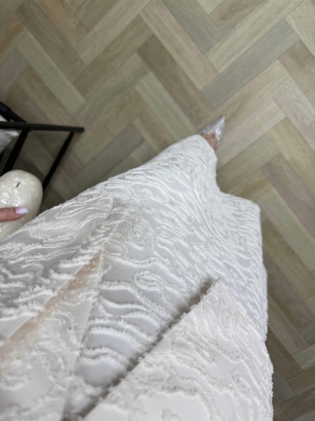Dokulu Yelekli Premium Takım Ekru