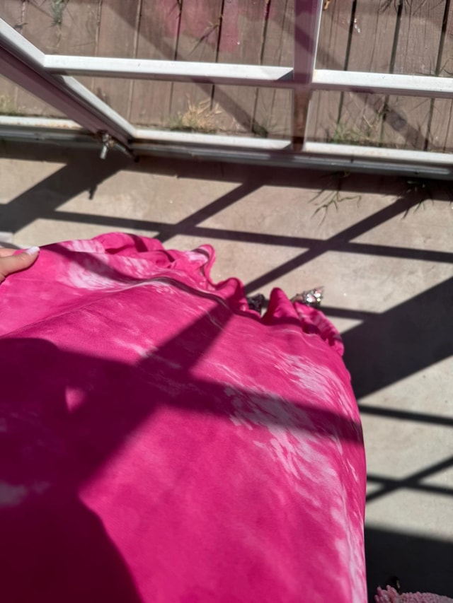 Halter Yaka Çiçek Broşlu Pembe Şifon Elbise