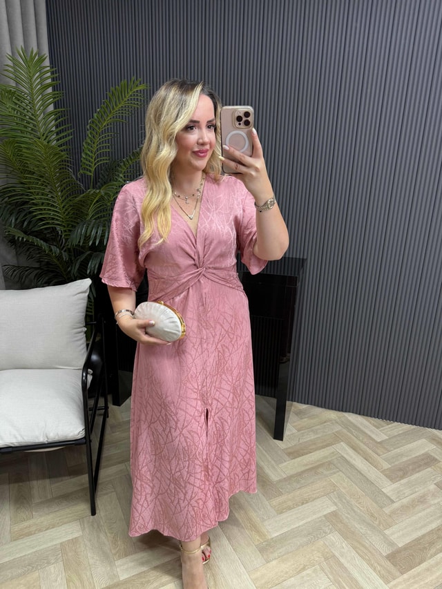 Layd Düğüm Detaylı Dokulu Saten Elbise Pembe