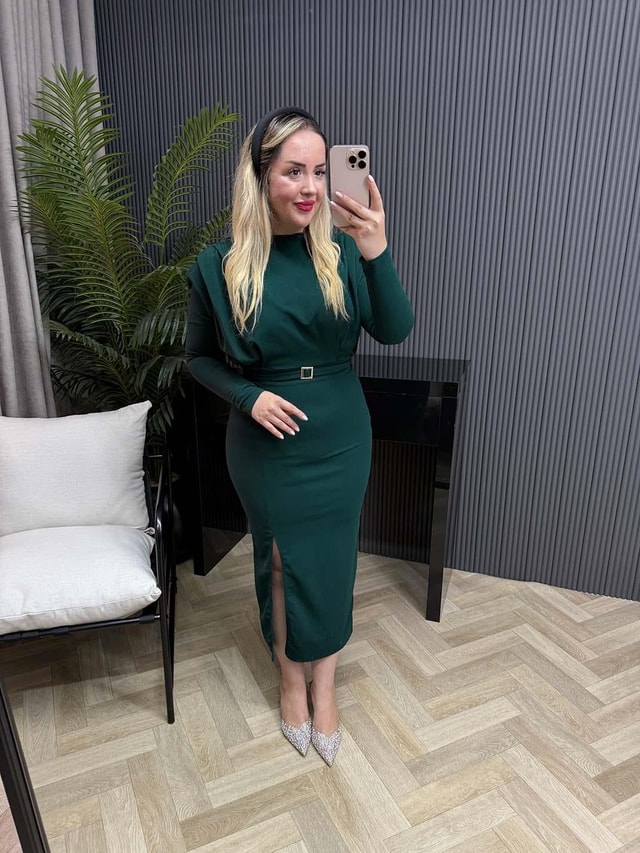 Miray Vatkalı Kuşaklı Elbise Zümrüt
