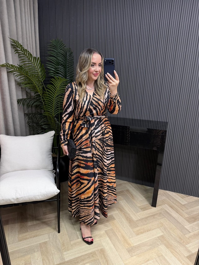 Orj Marka Model Beli Lastıklı Zebra Elbise