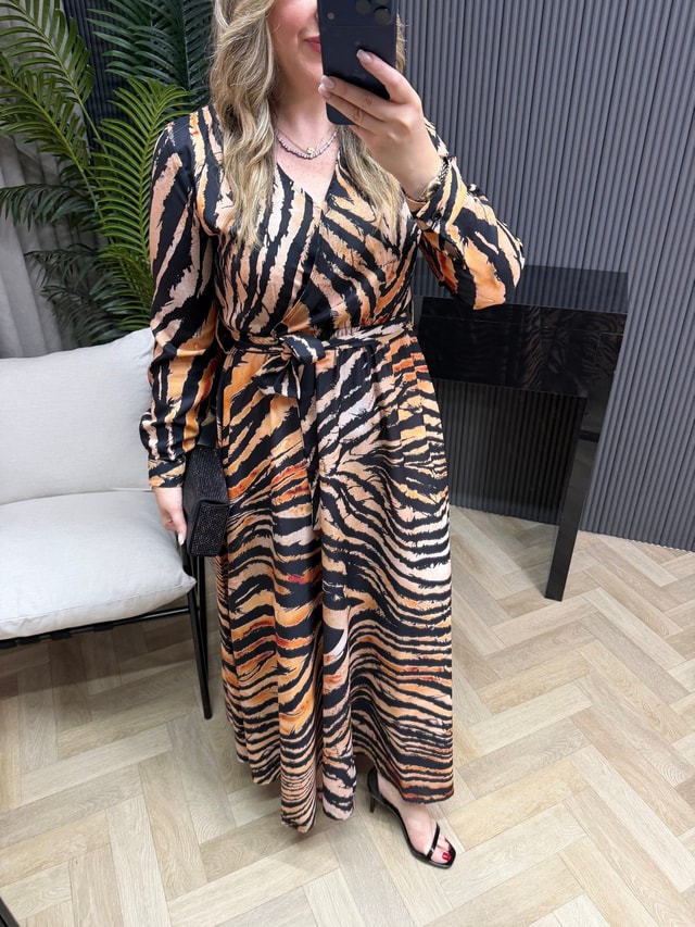 Orj Marka Model Beli Lastıklı Zebra Elbise