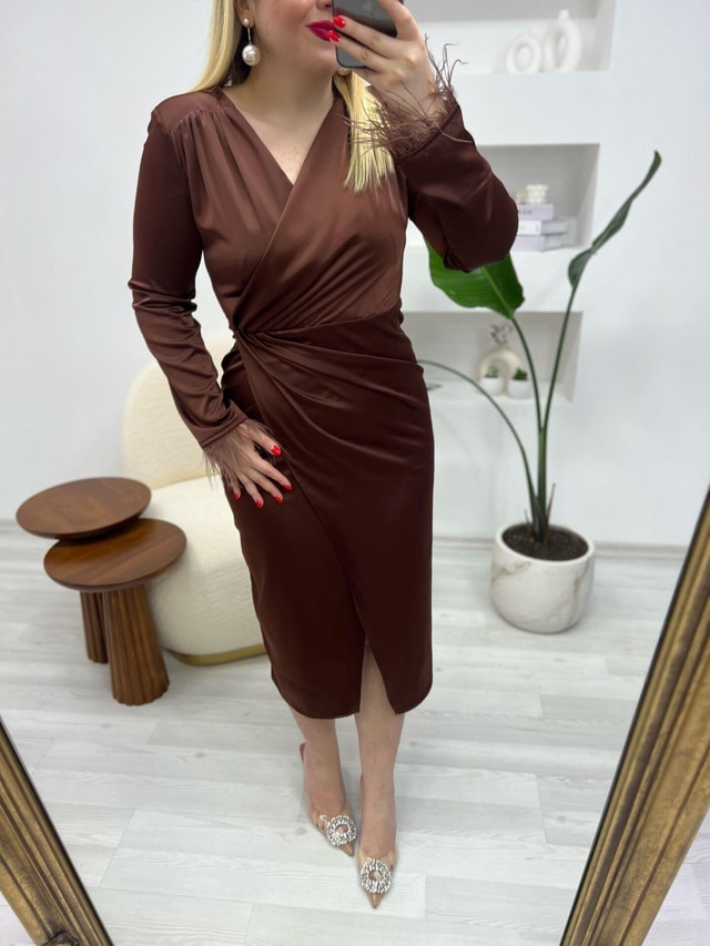 Tütü Kruvaze Model Acı Kahve Saten Elbise