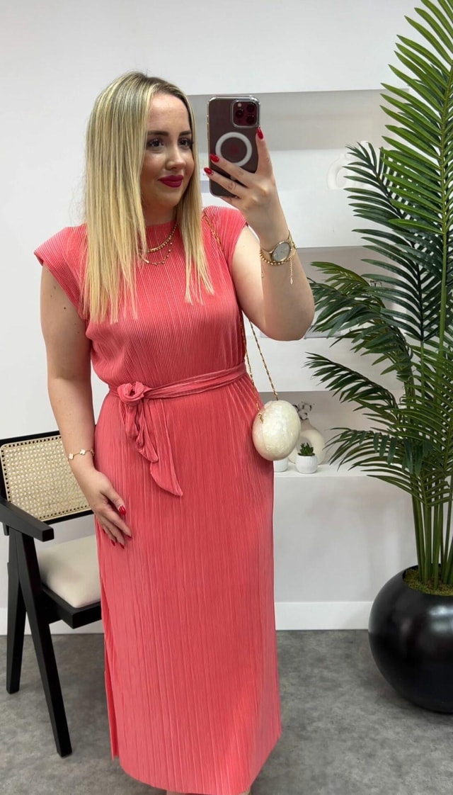 Vatkalı Pilise Kumaş Kuşaklı Elbise Şeker Pembe