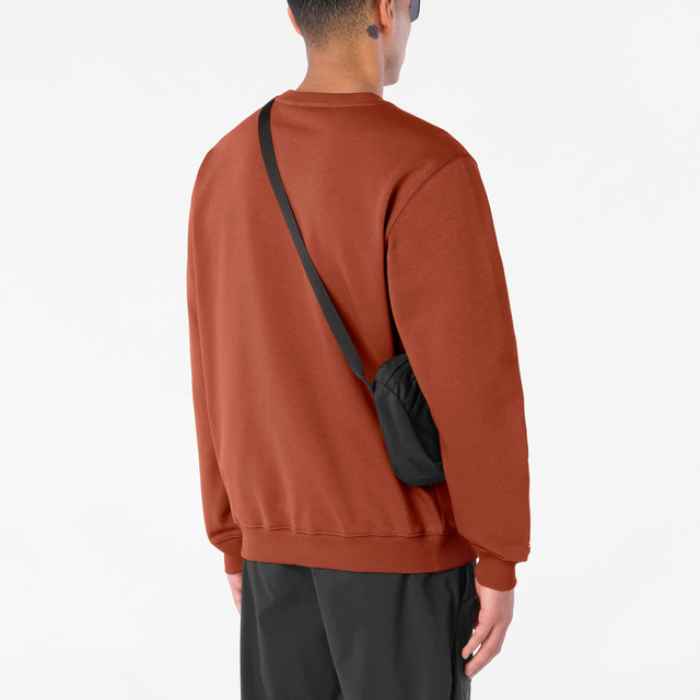 LC3016900-LOGO CREWNECK