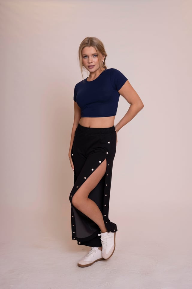 AFLOOW Delicate Kadın Lacivert Basic Crop Body-Şık ve Rahat Kısa Kollu Body