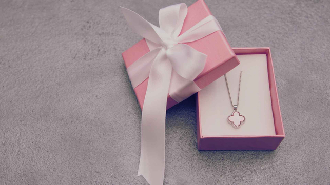 Best Jewelry Gifts for Birthdays in 2025