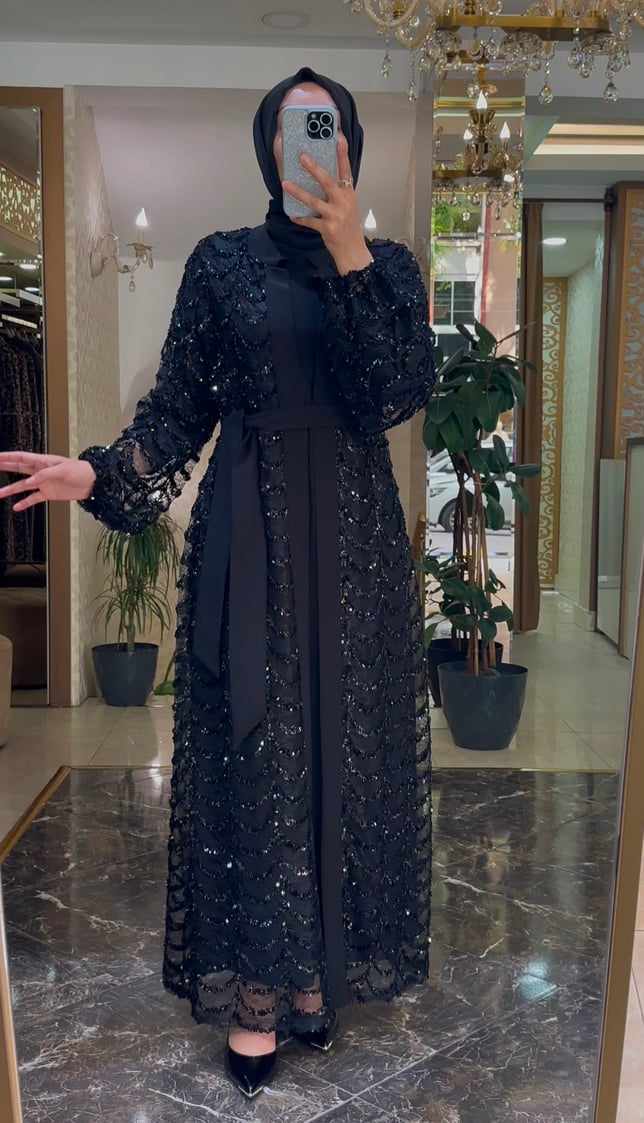 Kağan Kamer Demet Abaya