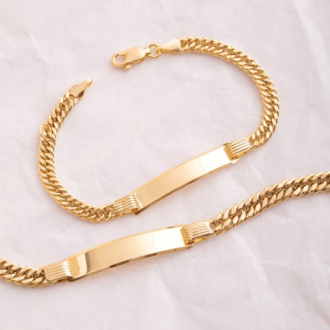 Engraved Curb Chain Solid Gold Bracelet