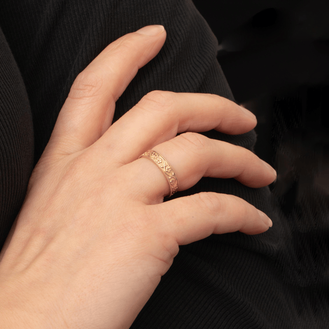 Art Nouveau intage Floral Wedding Band Solid Gold Ring