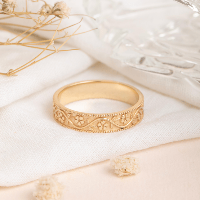 Art Nouveau intage Floral Wedding Band Solid Gold Ring