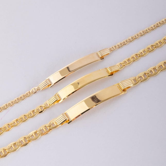Engraved Mariner Chain Solid Gold Bracelet