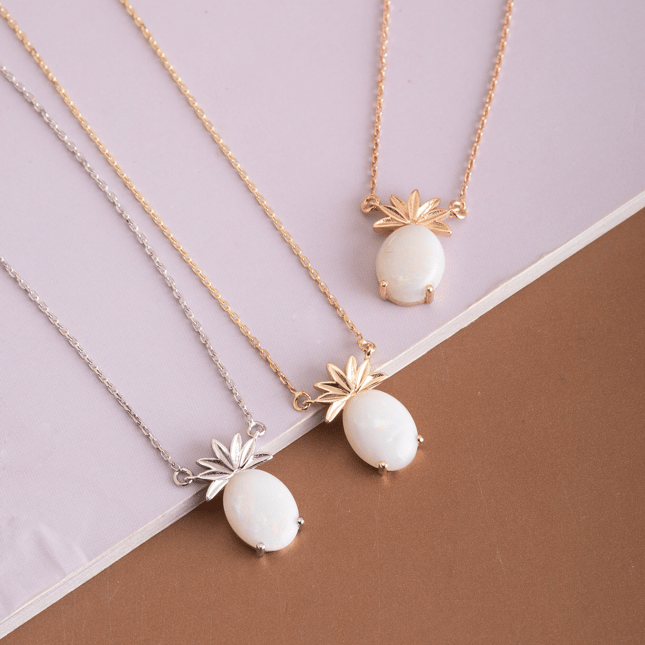 Oval Opal Taç Yaprak Ananas Altın Kolye