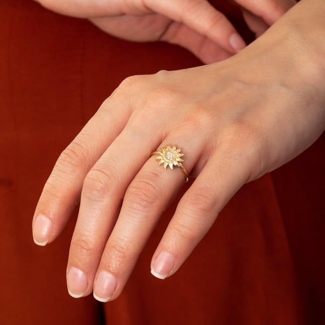 CZ Sunbeam Petals Minimalist Multi-Stone Flower Solid Gold Ring