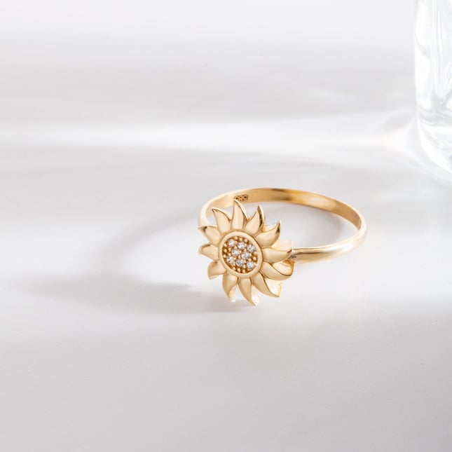CZ Sunbeam Petals Minimalist Multi-Stone Flower Solid Gold Ring