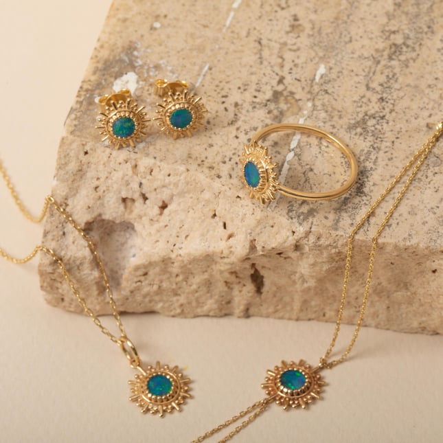 Doğal Opal Güneş Işığı Altın Küpe