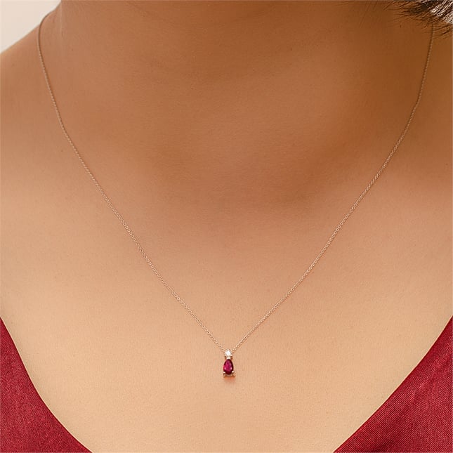 0.04 Karat Pırlanta Damla Yakut Altın Kolye