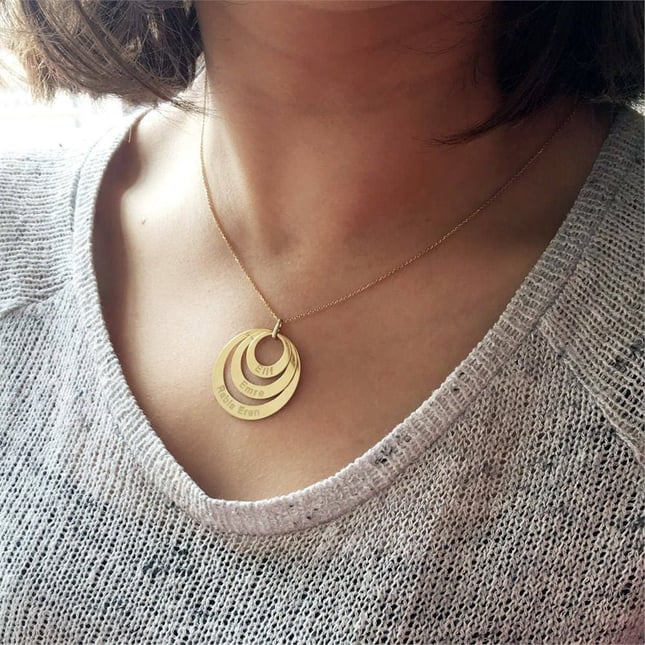 Engraved Custom Engraved Family Name Ring Solid Gold Necklace