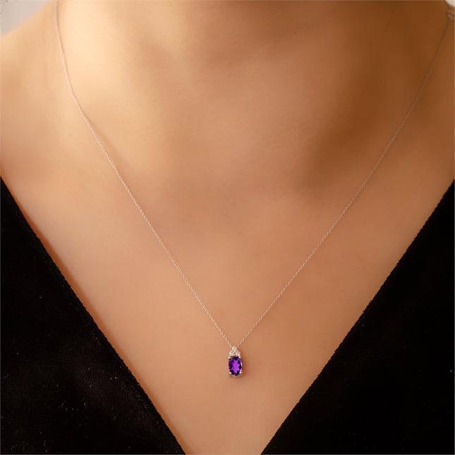 0.05 Ct Diamond Oval Amethyst Solid Gold Necklace