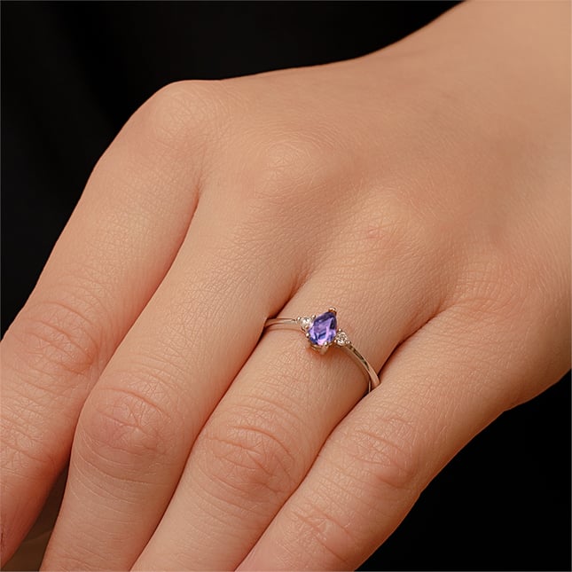 0.10 Karat Pırlanta Damla Ametist Altın Yüzük