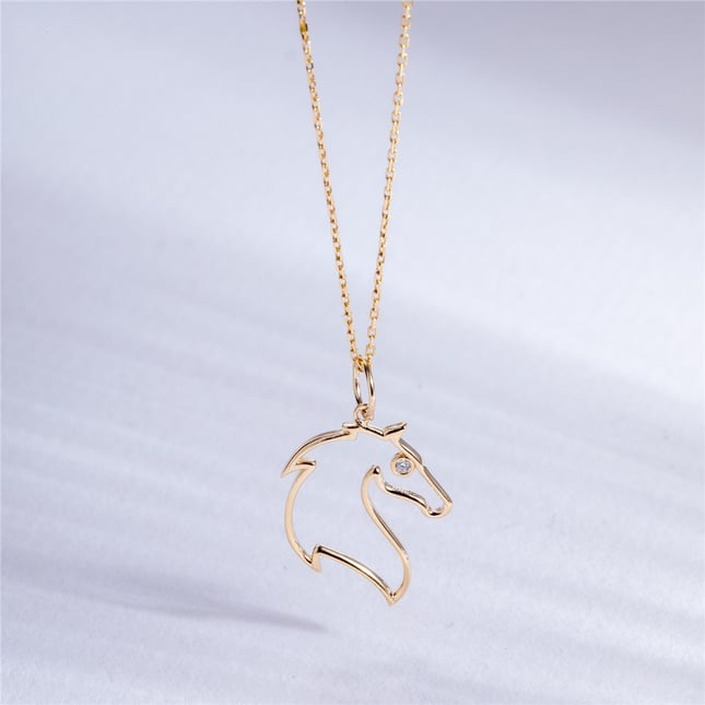 0.01 Karat Pırlanta At Başı Altın Kolye